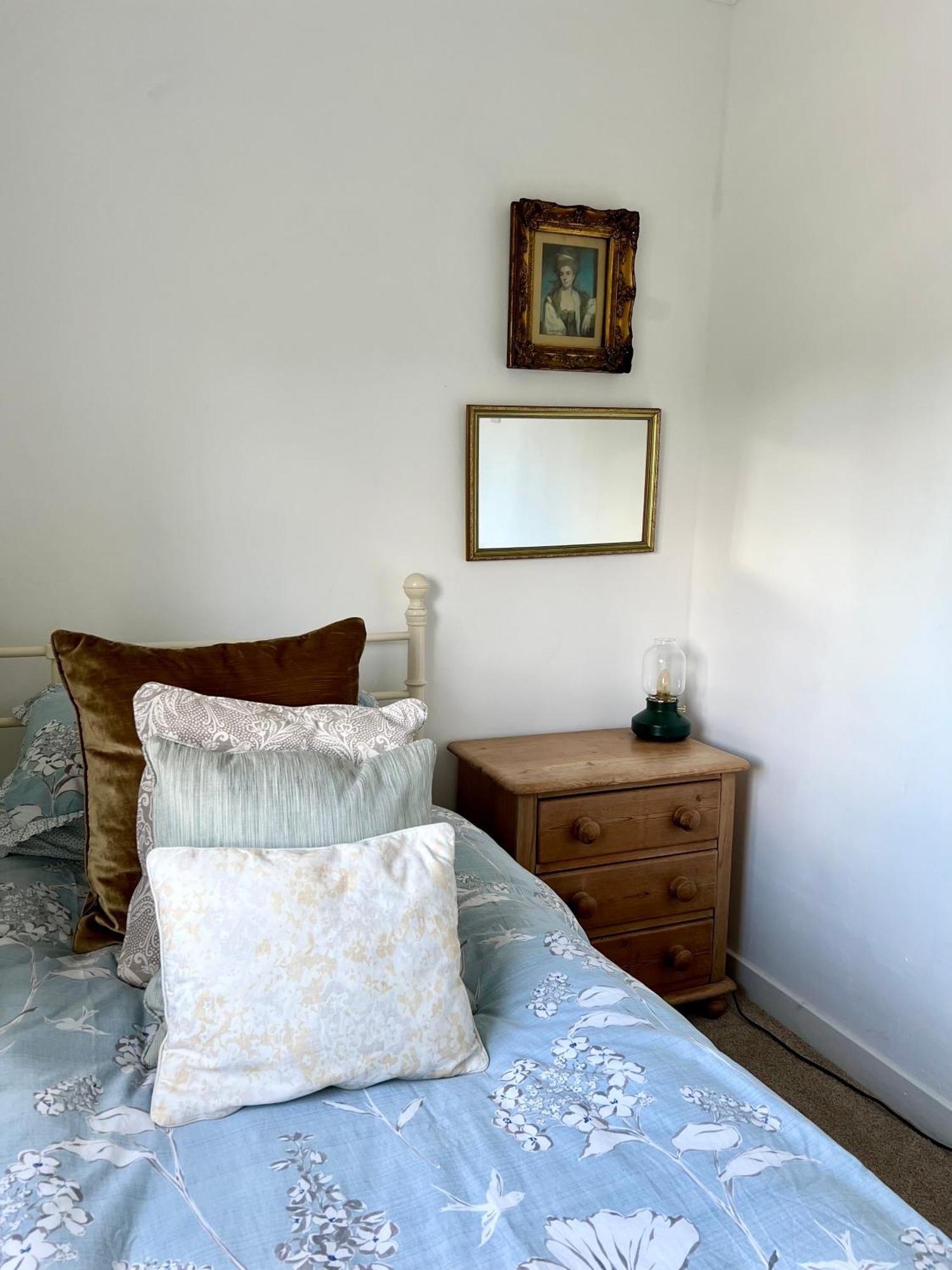 Holly Cottage Cosy Home In Sherwood Forest เอ็ดวินสโตว์ ภายนอก รูปภาพ