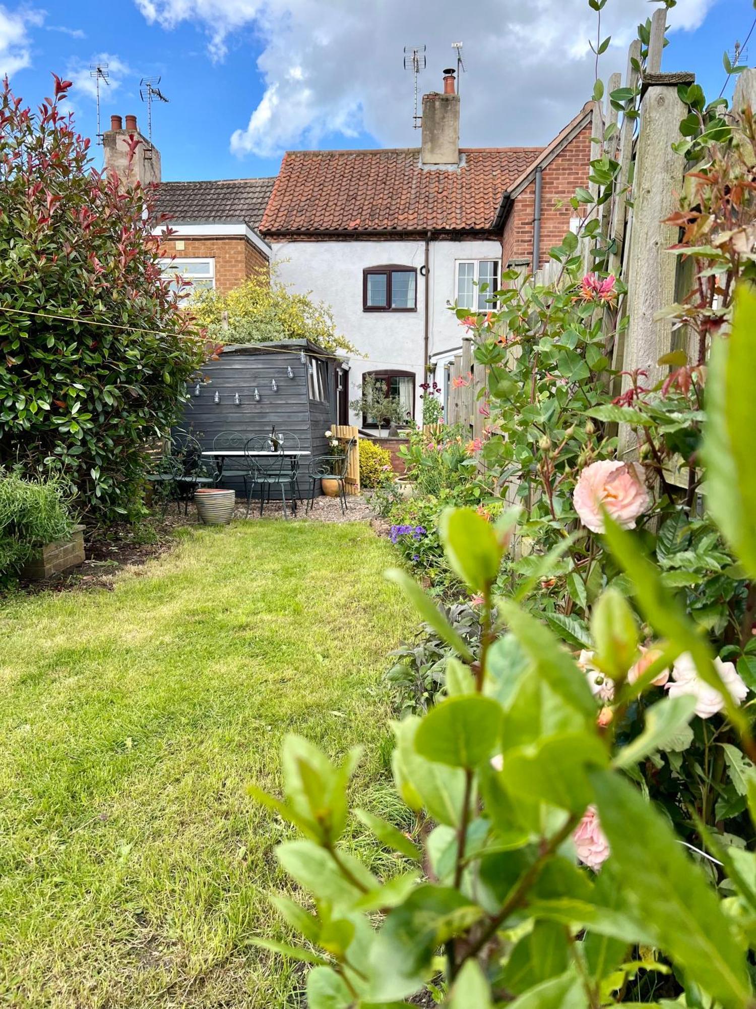 Holly Cottage Cosy Home In Sherwood Forest เอ็ดวินสโตว์ ภายนอก รูปภาพ